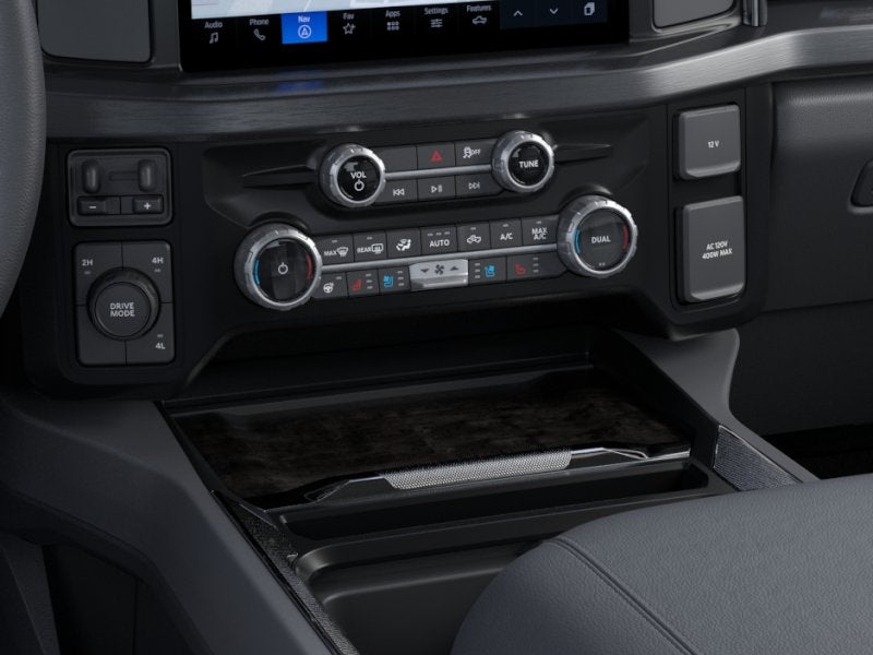 2026 Ford Chassis Cab F-450® LARIAT®