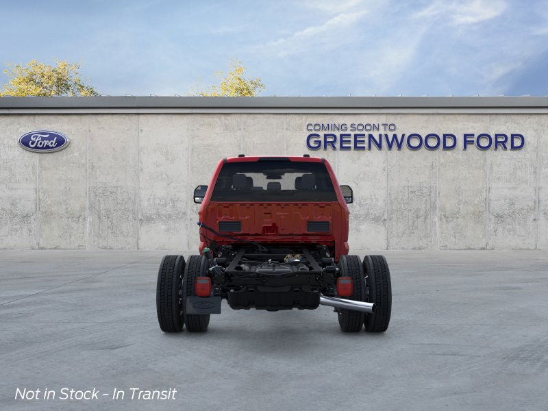 2026 Ford Chassis Cab F-450® LARIAT®