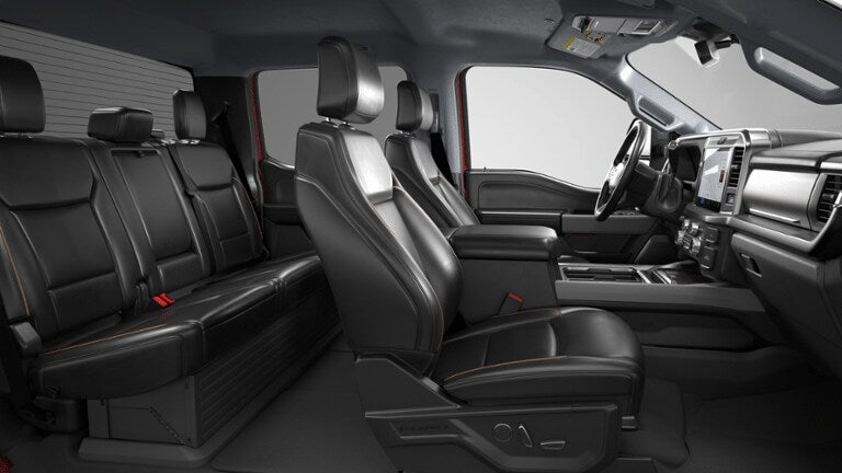 2026 Ford Chassis Cab F-450® LARIAT®