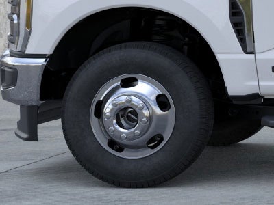 2026 Ford Chassis Cab F-350® LARIAT®