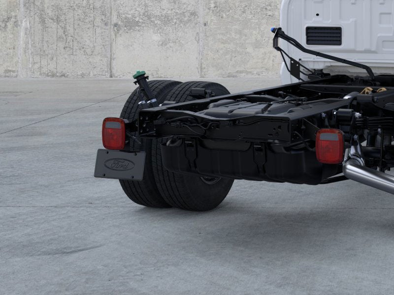 2026 Ford Chassis Cab F-350® LARIAT®