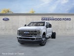 2026 Ford Chassis Cab F-350® LARIAT®