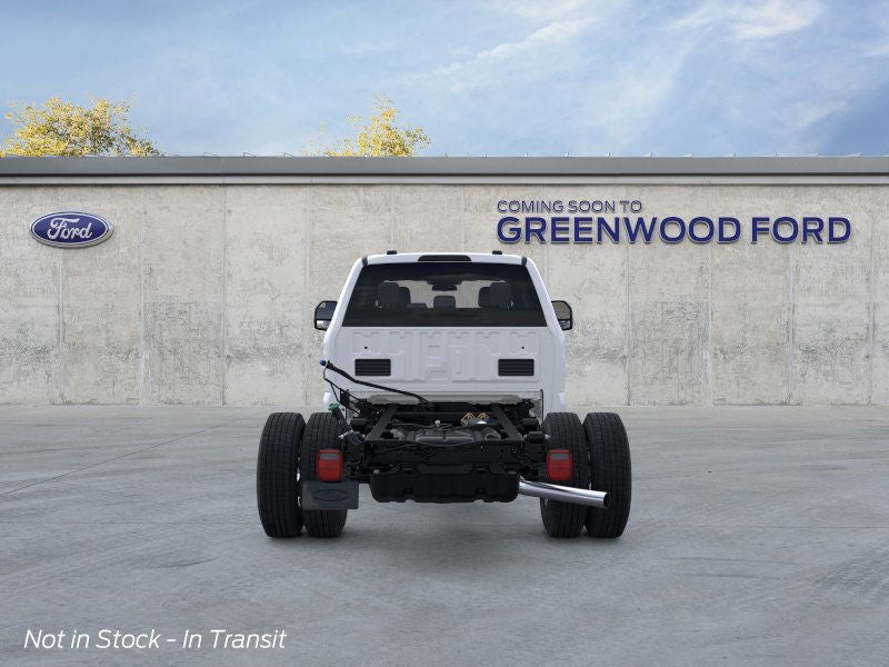 2026 Ford Chassis Cab F-350® LARIAT®