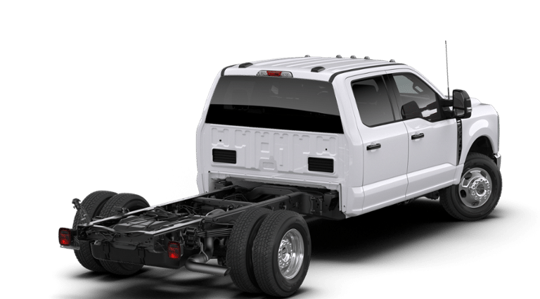 2026 Ford Chassis Cab F-350® LARIAT®