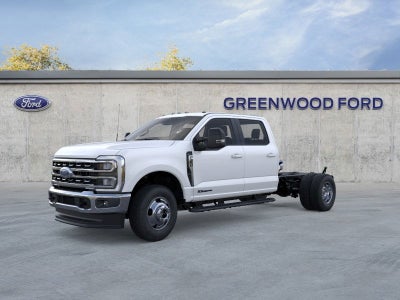 2026 Ford Chassis Cab F-350® LARIAT®