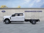 2026 Ford Chassis Cab F-350® LARIAT®