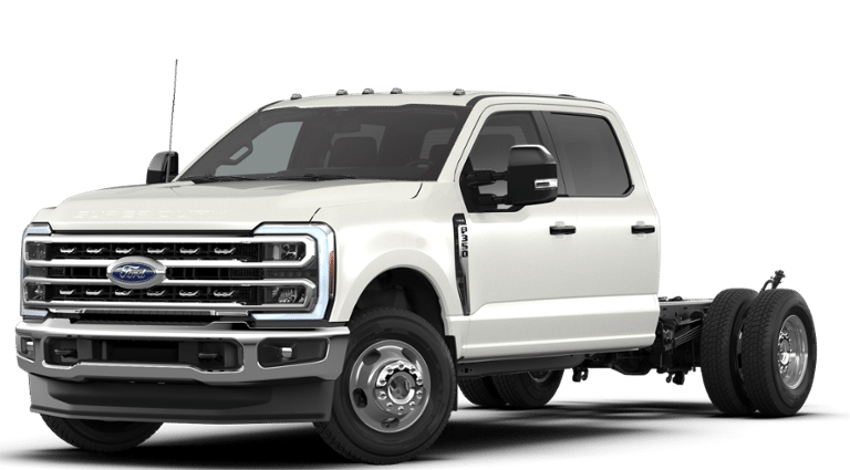 2026 Ford Chassis Cab F-350® LARIAT®