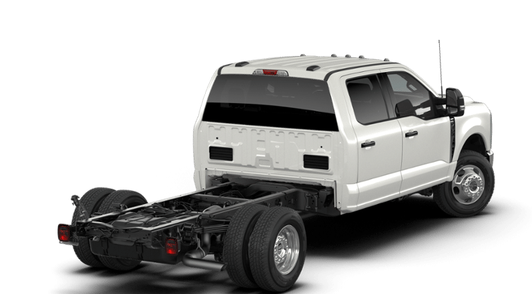 2026 Ford Chassis Cab F-350® LARIAT®