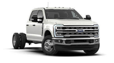 2026 Ford Chassis Cab F-350® LARIAT®