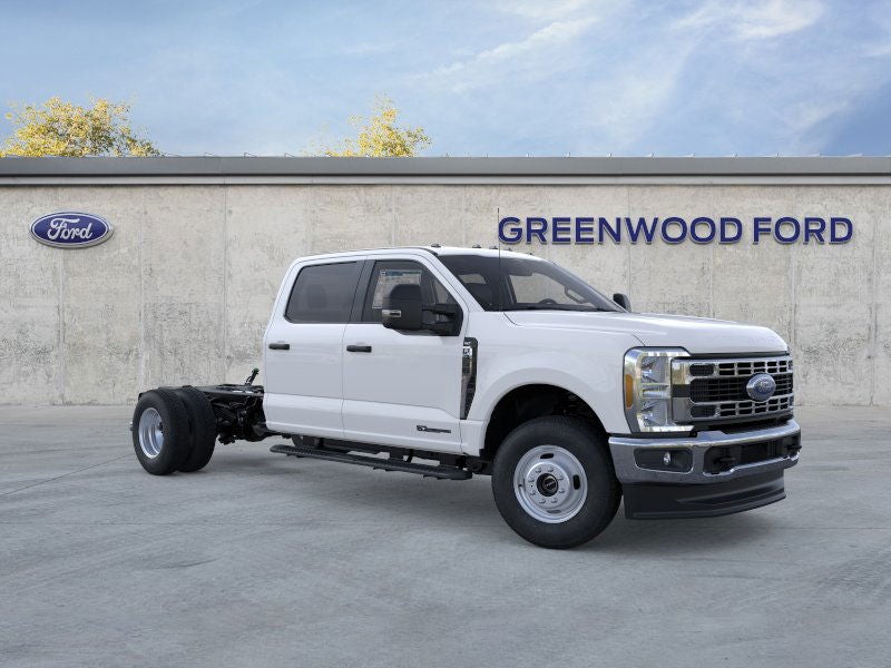 2025 Ford Chassis Cab F-350® XLT