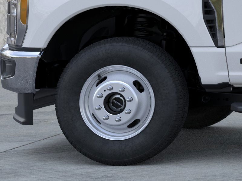 2025 Ford Chassis Cab F-350® XLT