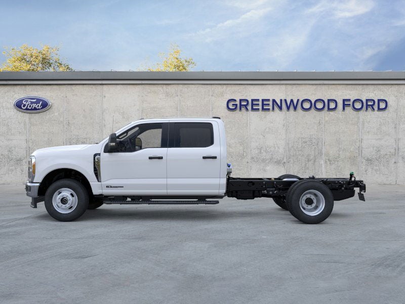 2025 Ford Chassis Cab F-350® XLT