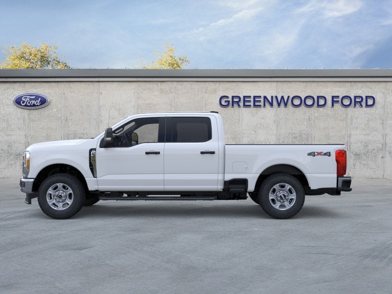 2026 Ford Super Duty F-350® XLT