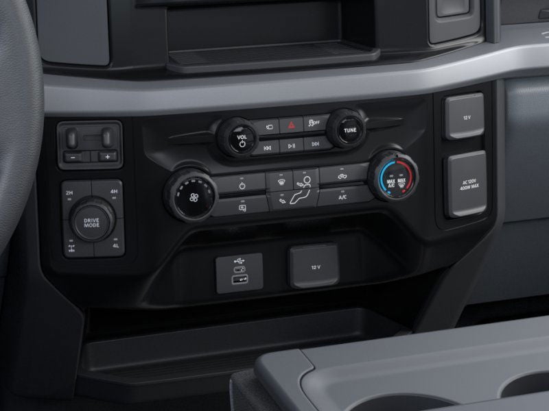 2025 Ford Super Duty F-350® XLT