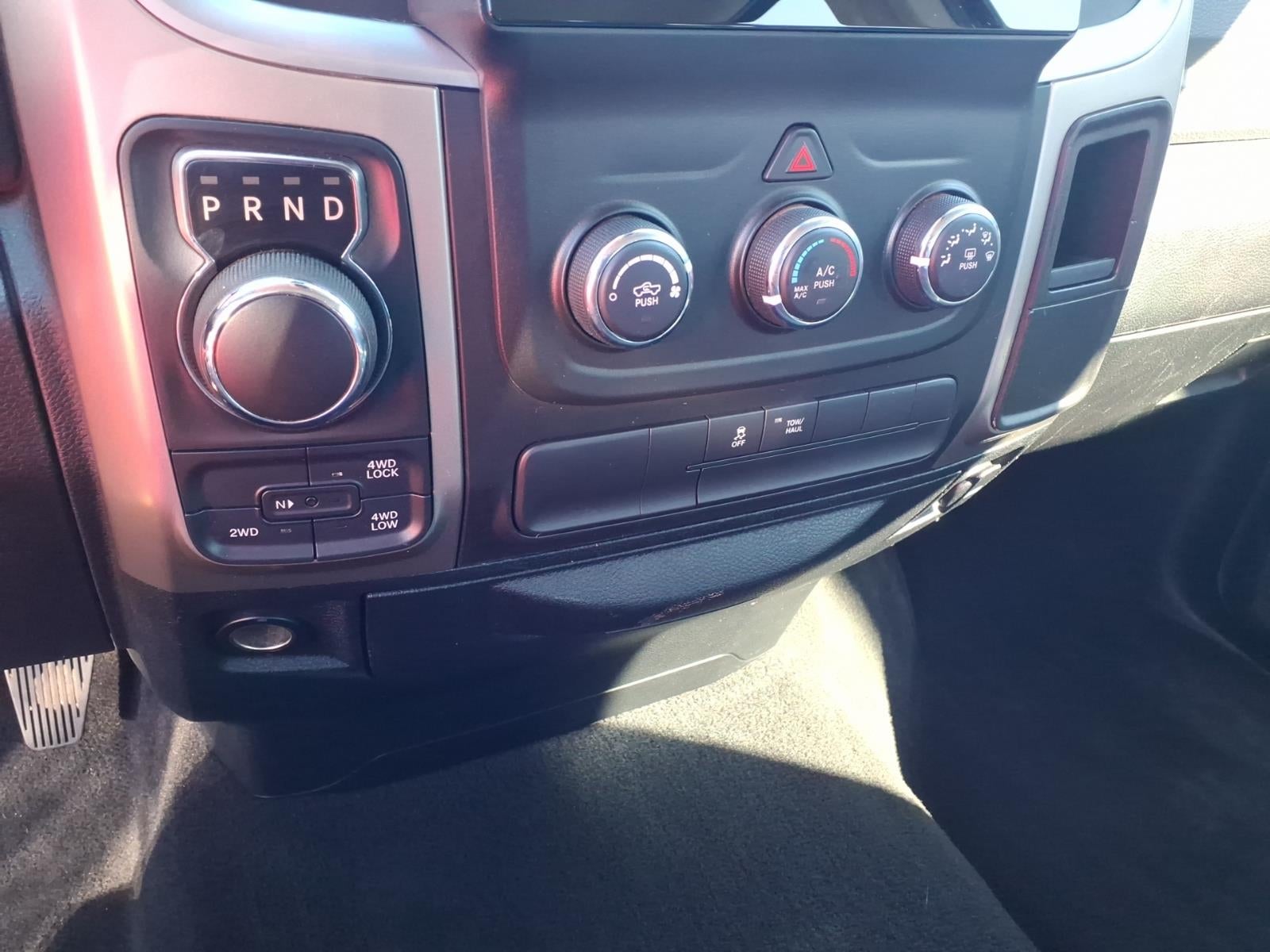 2018 RAM 1500 SLT