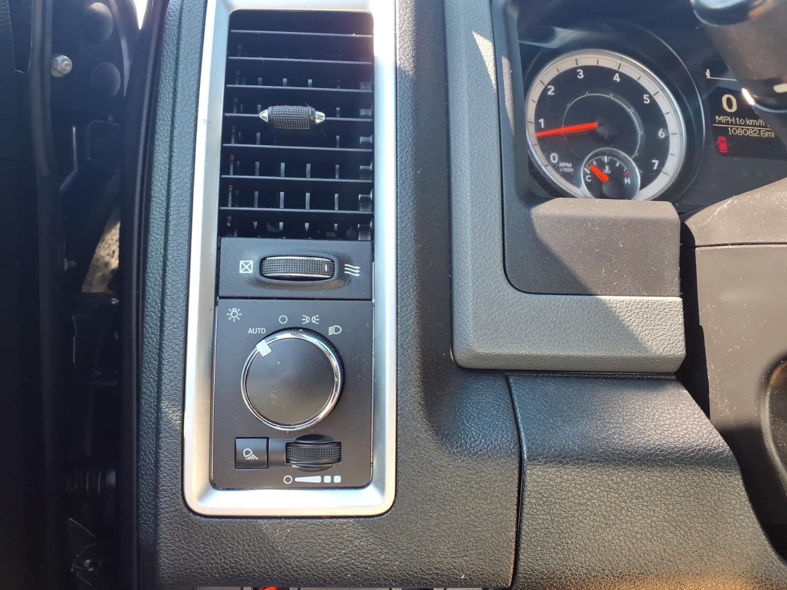 2016 RAM 1500 SLT
