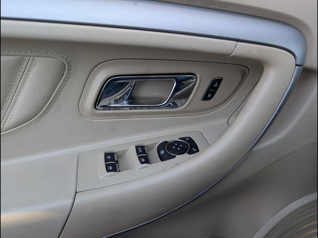 2015 Ford Taurus SEL