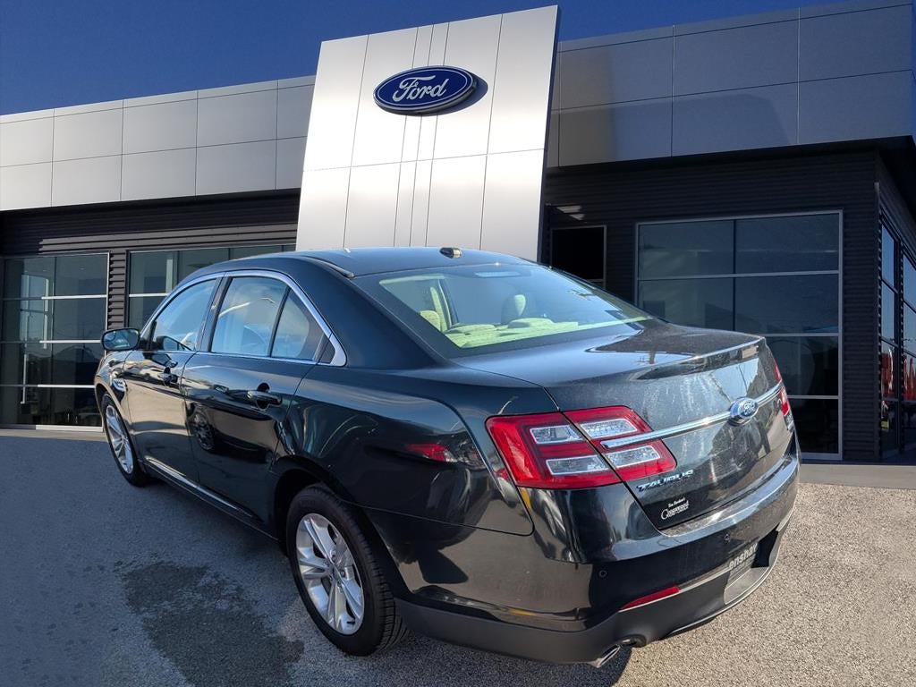2015 Ford Taurus SEL