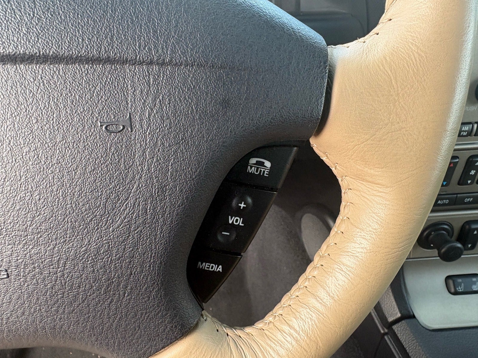 2004 Ford Thunderbird Deluxe