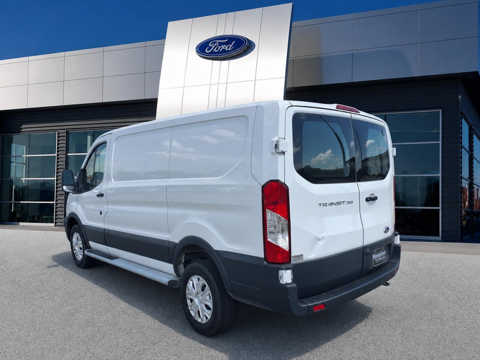2025 Ford Transit-250 T-250 130" Low Rf 9070 GVWR RWD