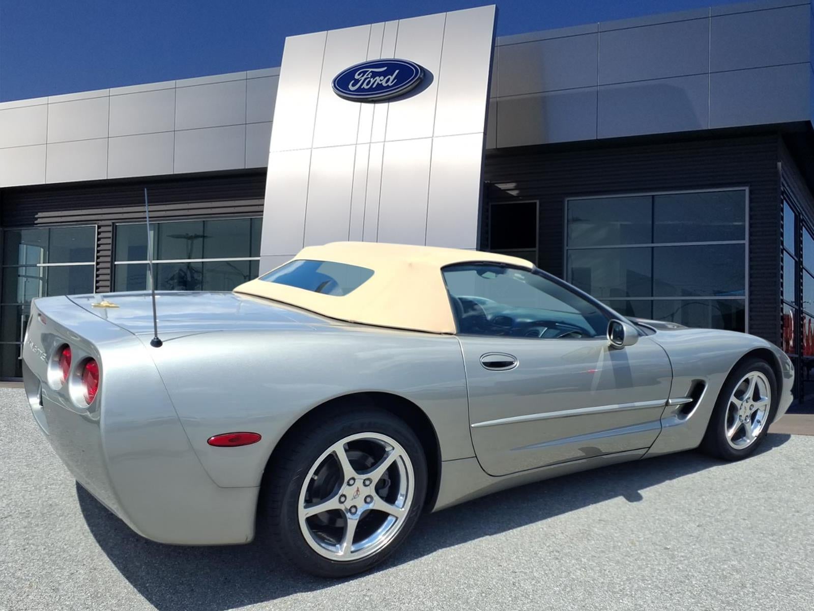 2002 Chevrolet Corvette Base