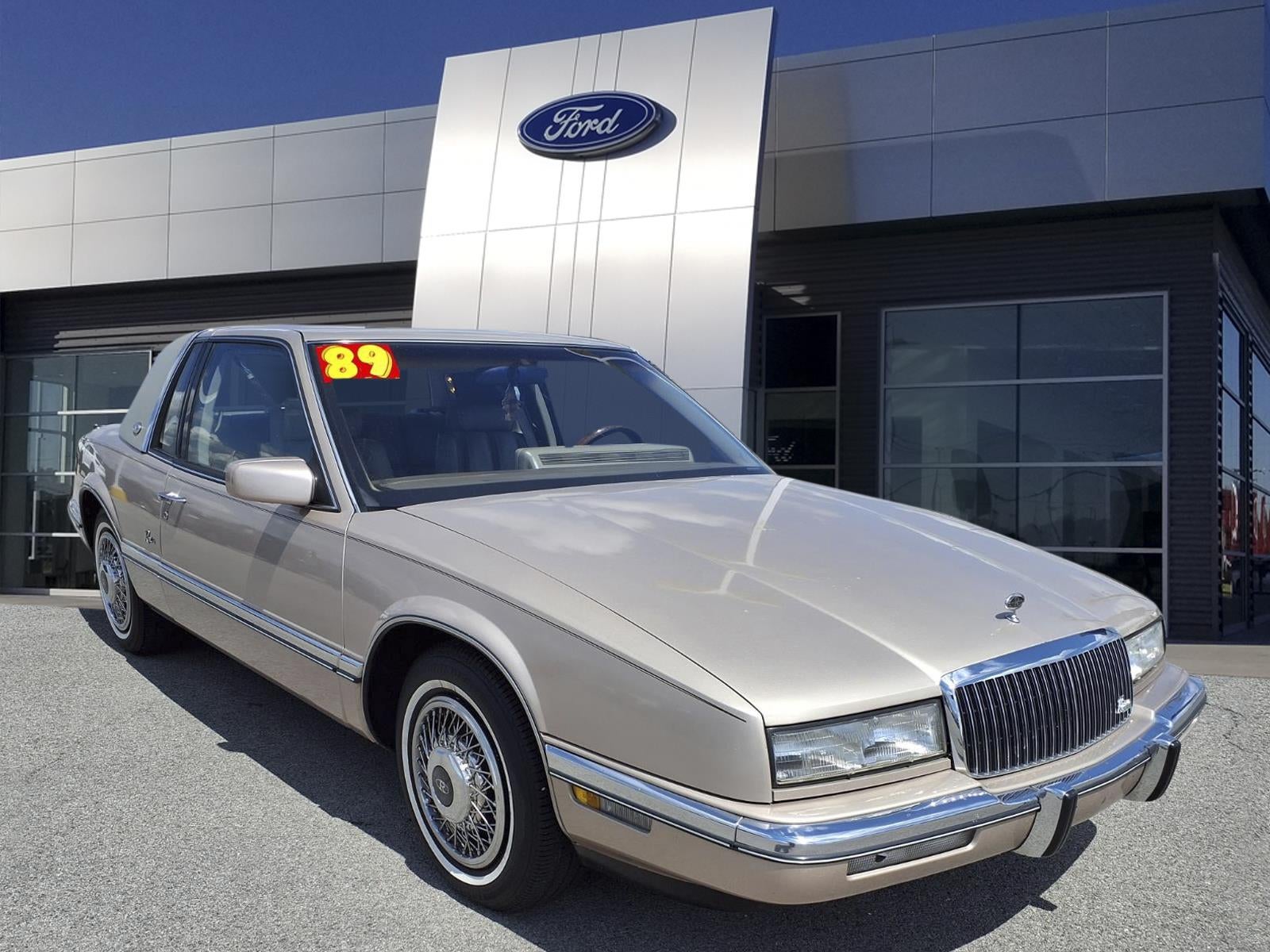 1989 Buick Riviera Base