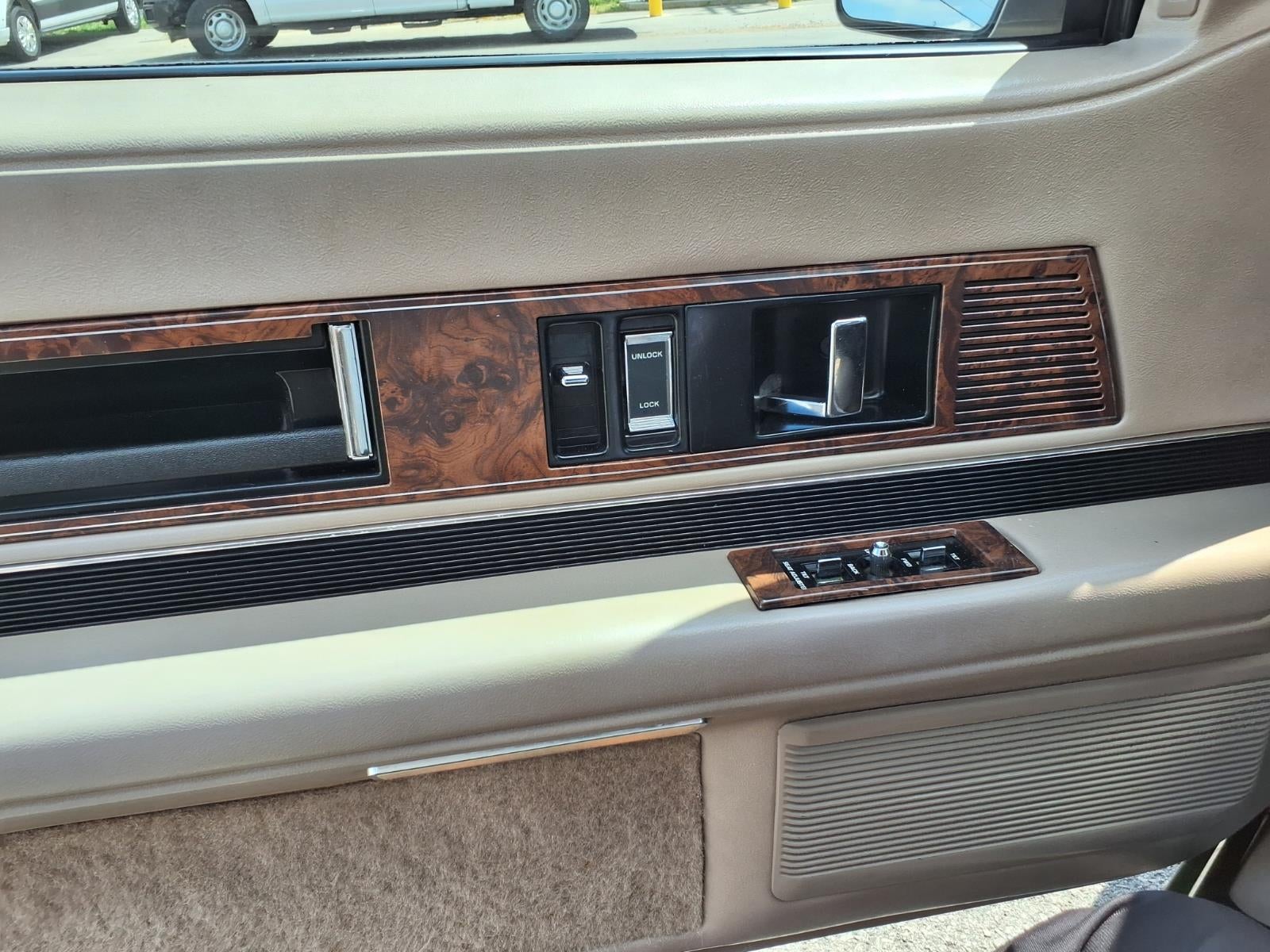 1989 Buick Riviera Base