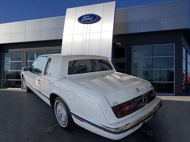 1993 Buick Riviera Base