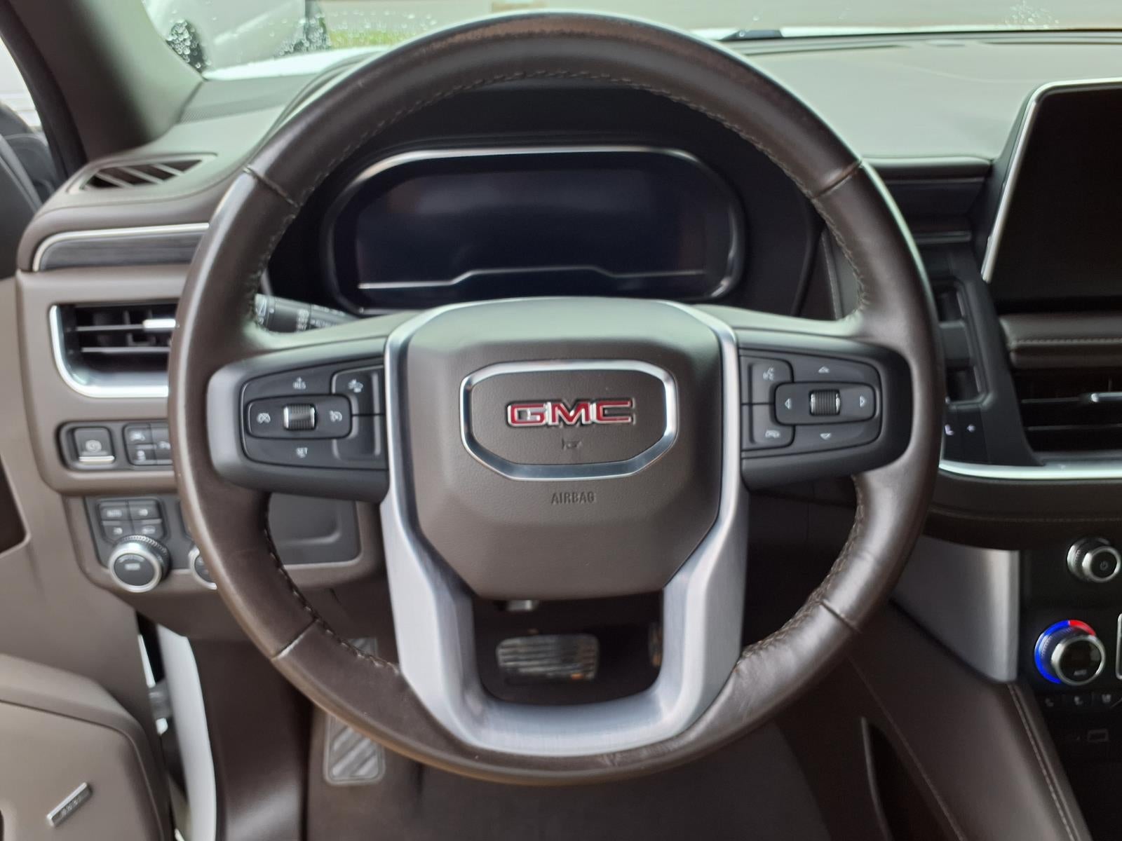 2022 GMC Yukon XL SLT