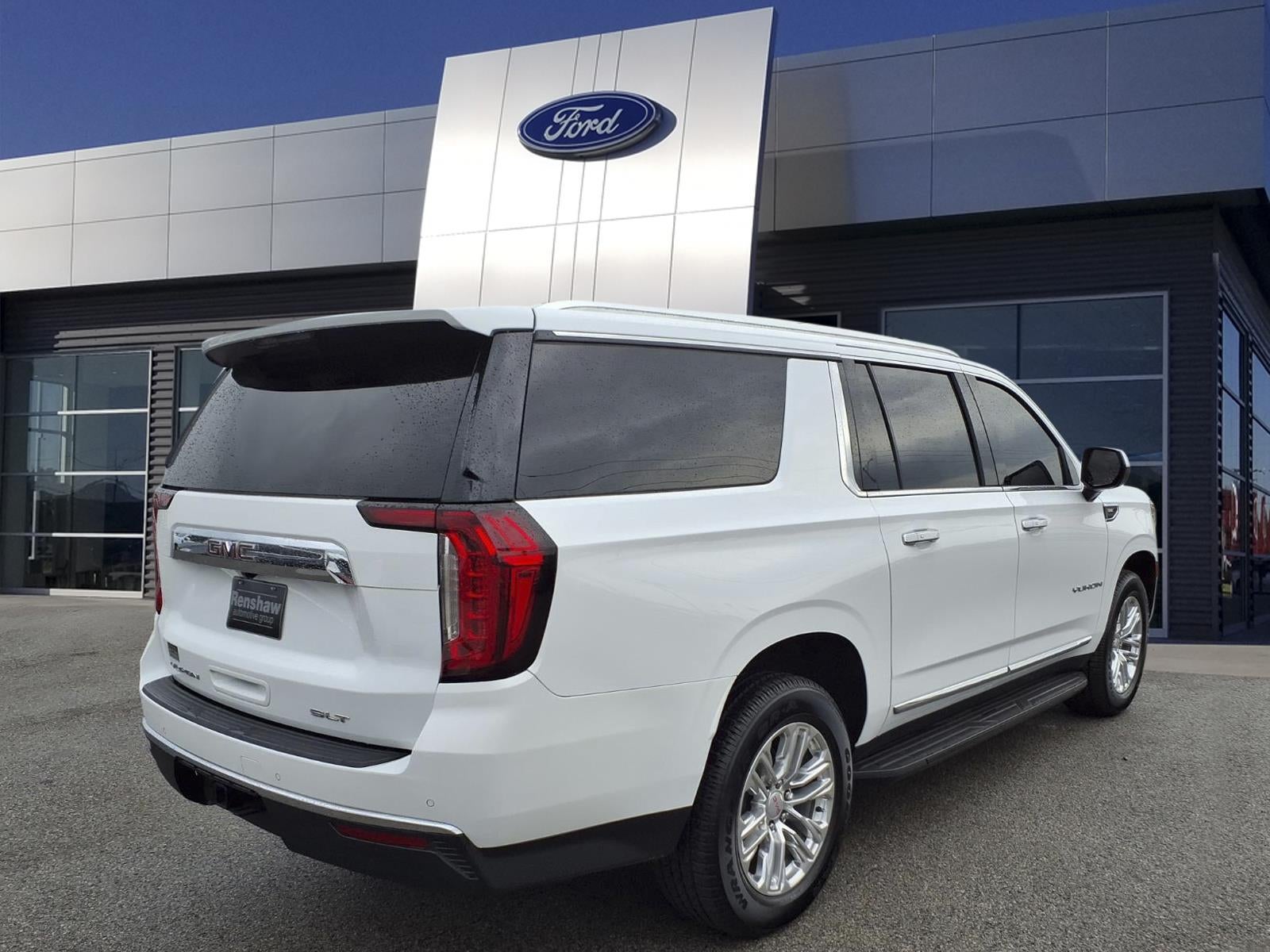 2022 GMC Yukon XL SLT