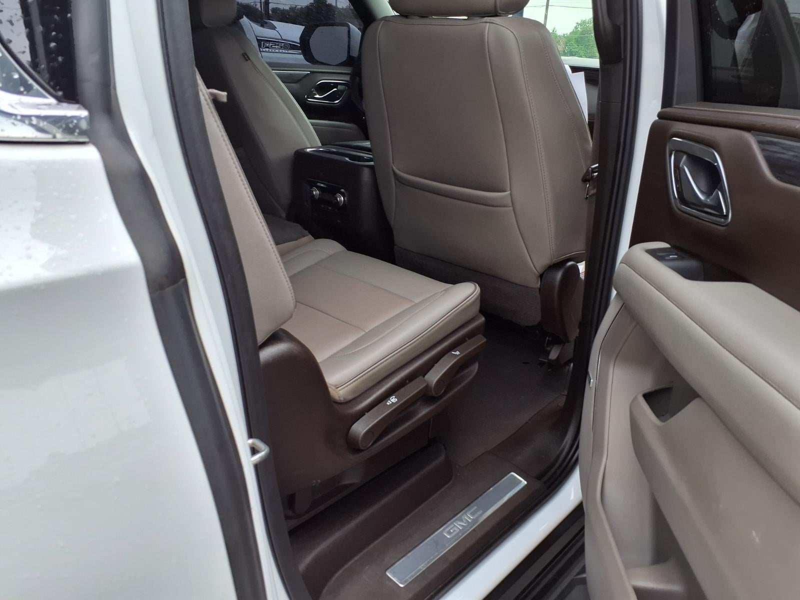 2022 GMC Yukon XL SLT