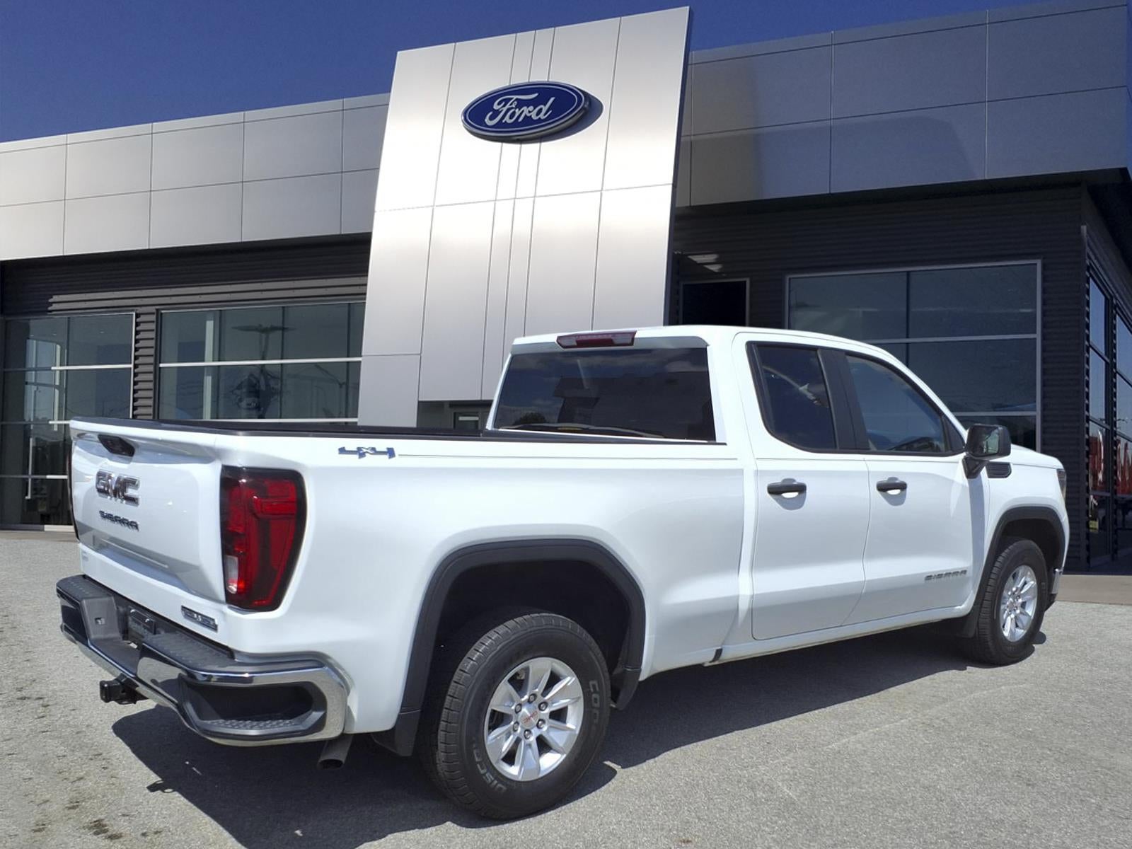 2023 GMC Sierra 1500 Pro