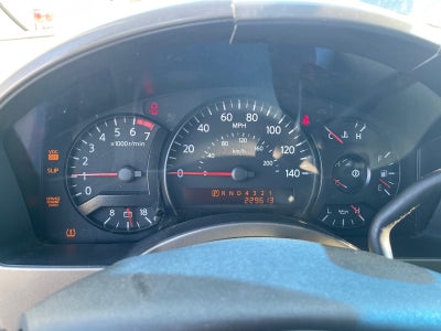 2004 Nissan Titan SE