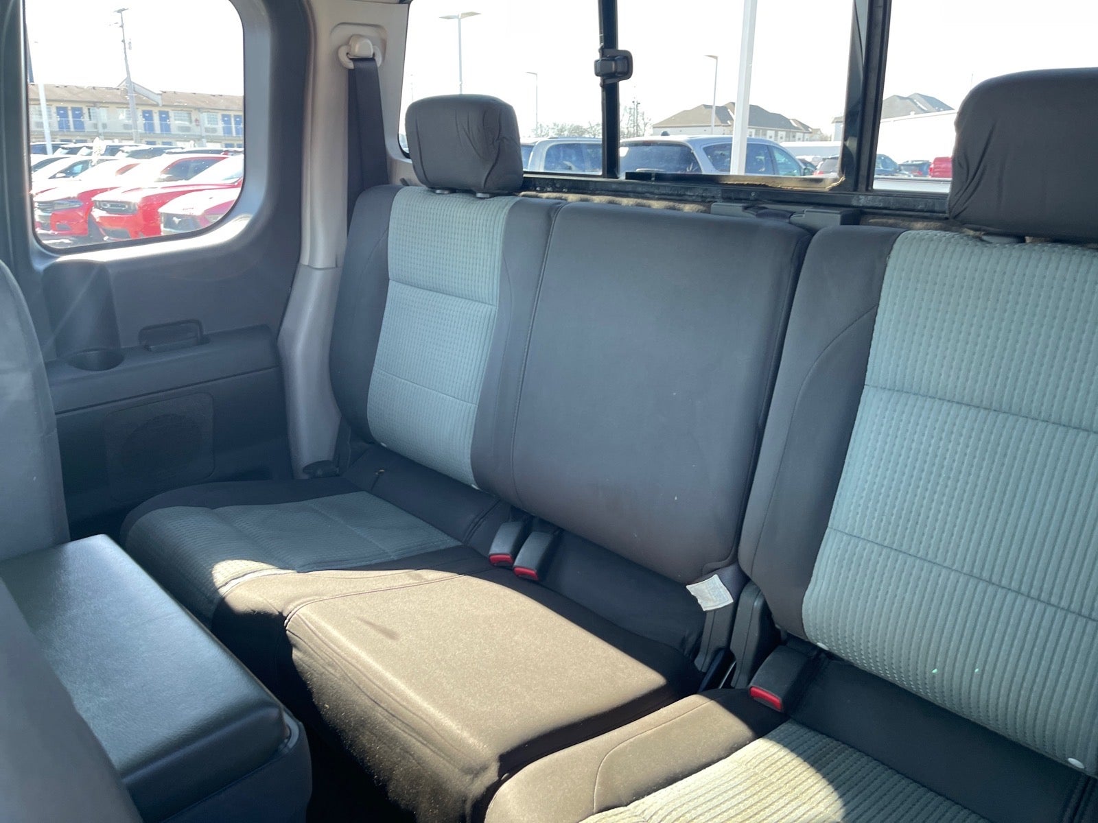 2004 Nissan Titan SE