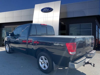 2004 Nissan Titan SE