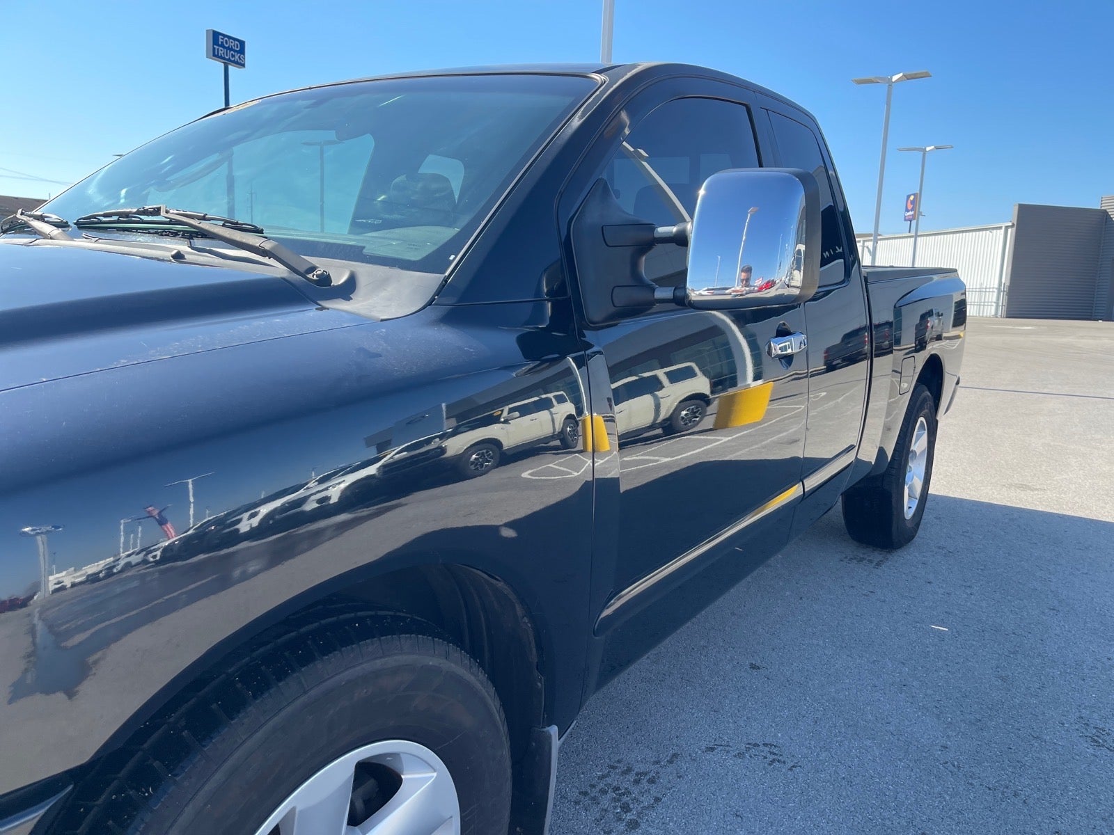 2004 Nissan Titan SE