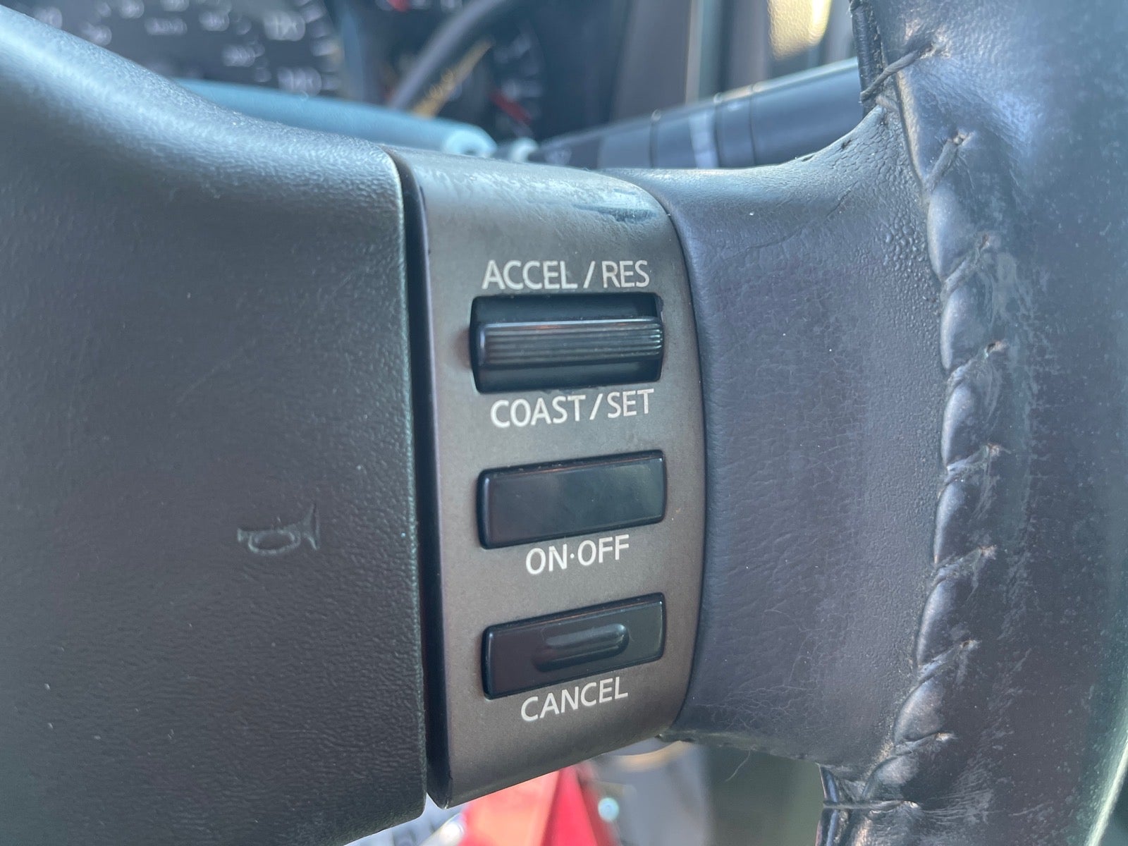 2004 Nissan Titan SE