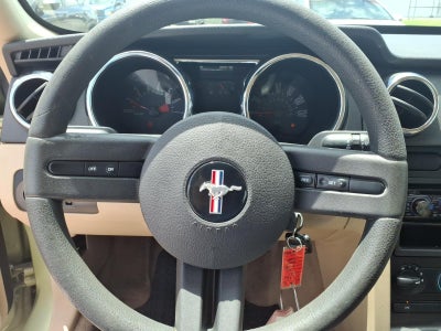 2005 Ford Mustang Premium