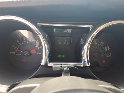 2005 Ford Mustang Premium