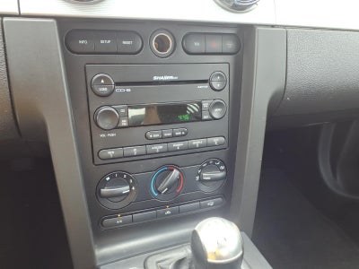 2005 Ford Mustang GT Premium