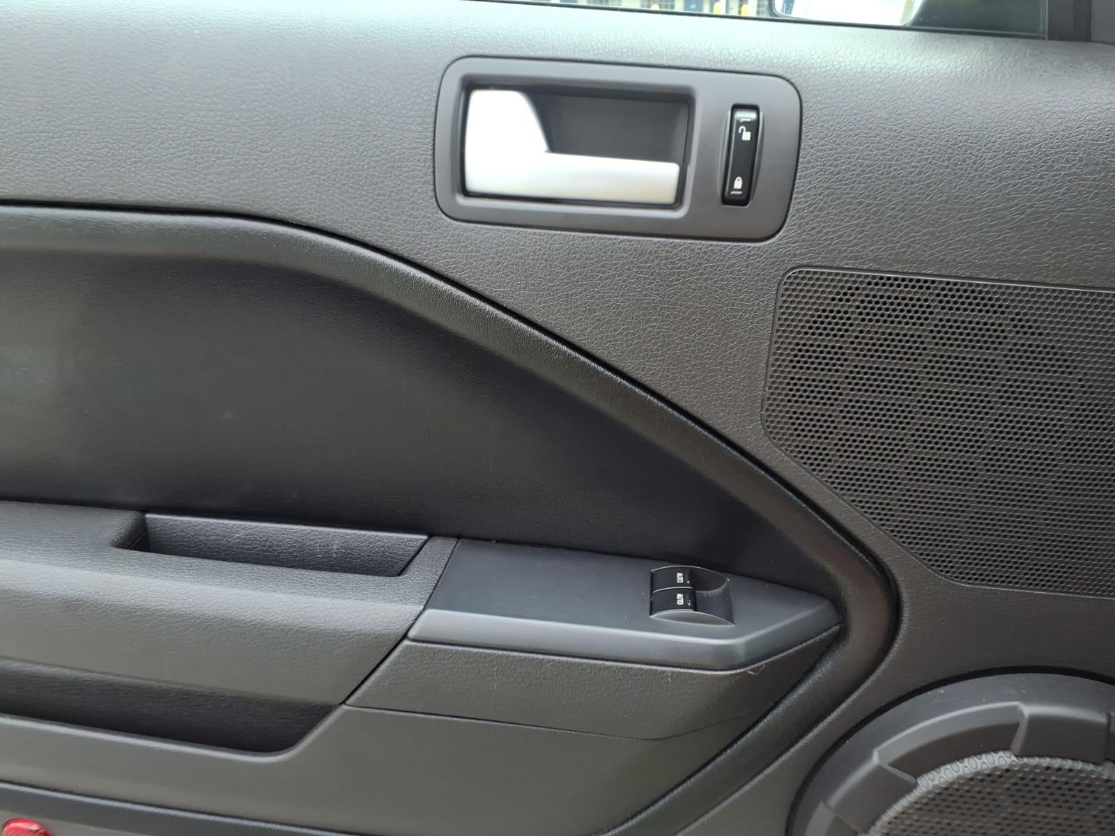 2005 Ford Mustang GT Premium