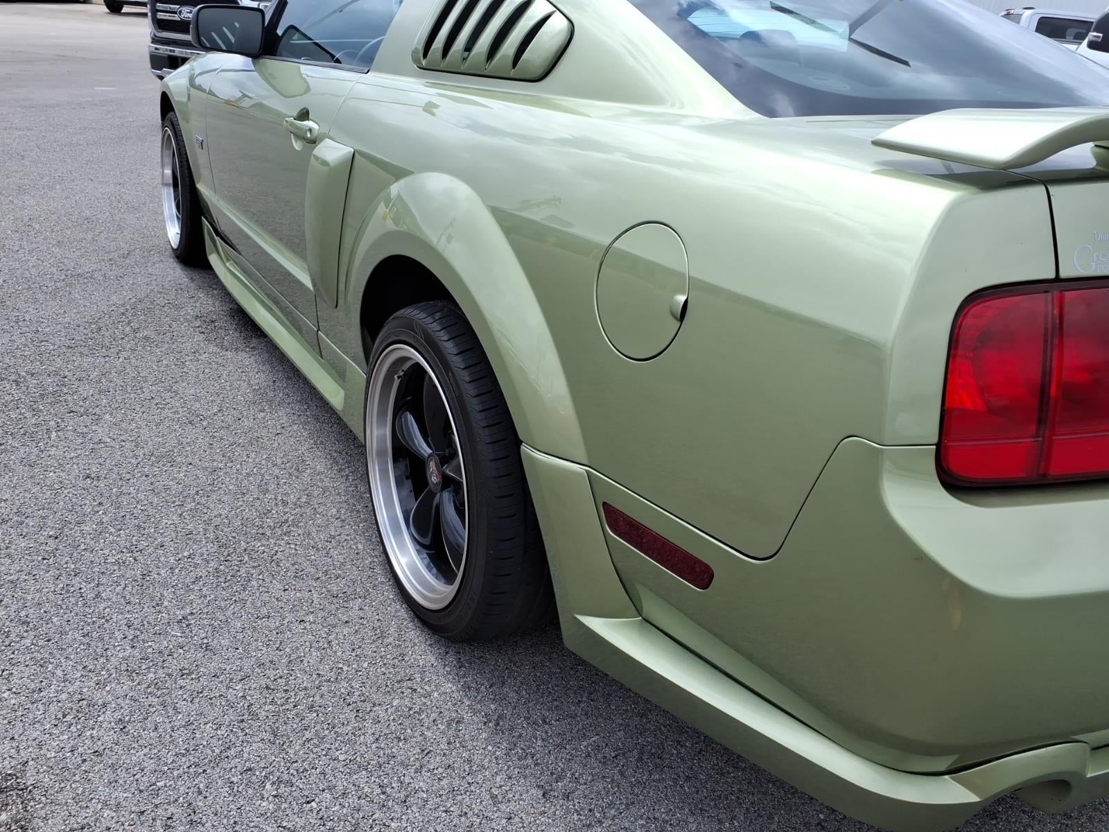 2005 Ford Mustang GT Premium