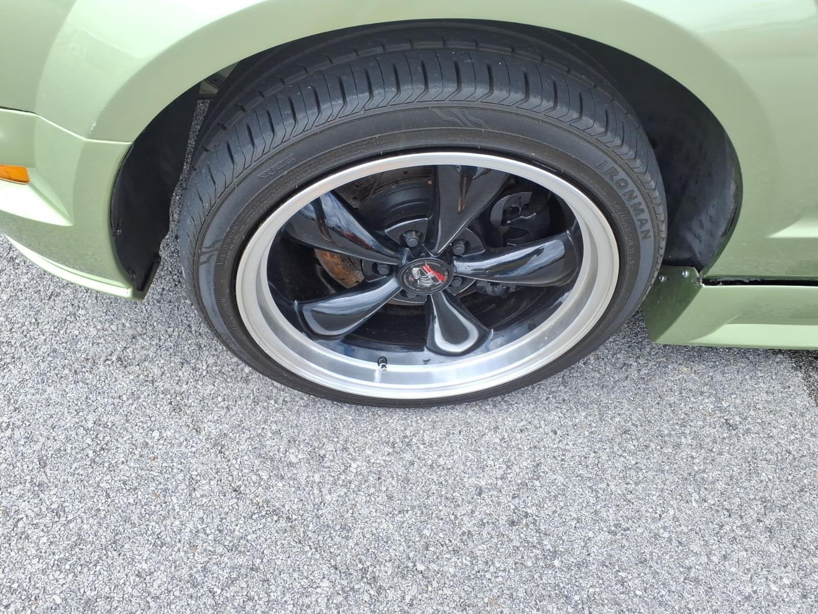 2005 Ford Mustang GT Premium