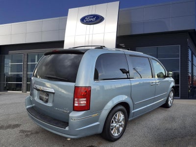 2010 Chrysler Town & Country Limited