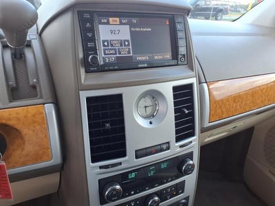 2010 Chrysler Town & Country Limited