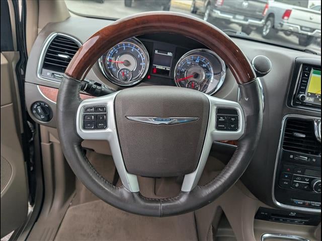 2015 Chrysler Town & Country Limited Platinum