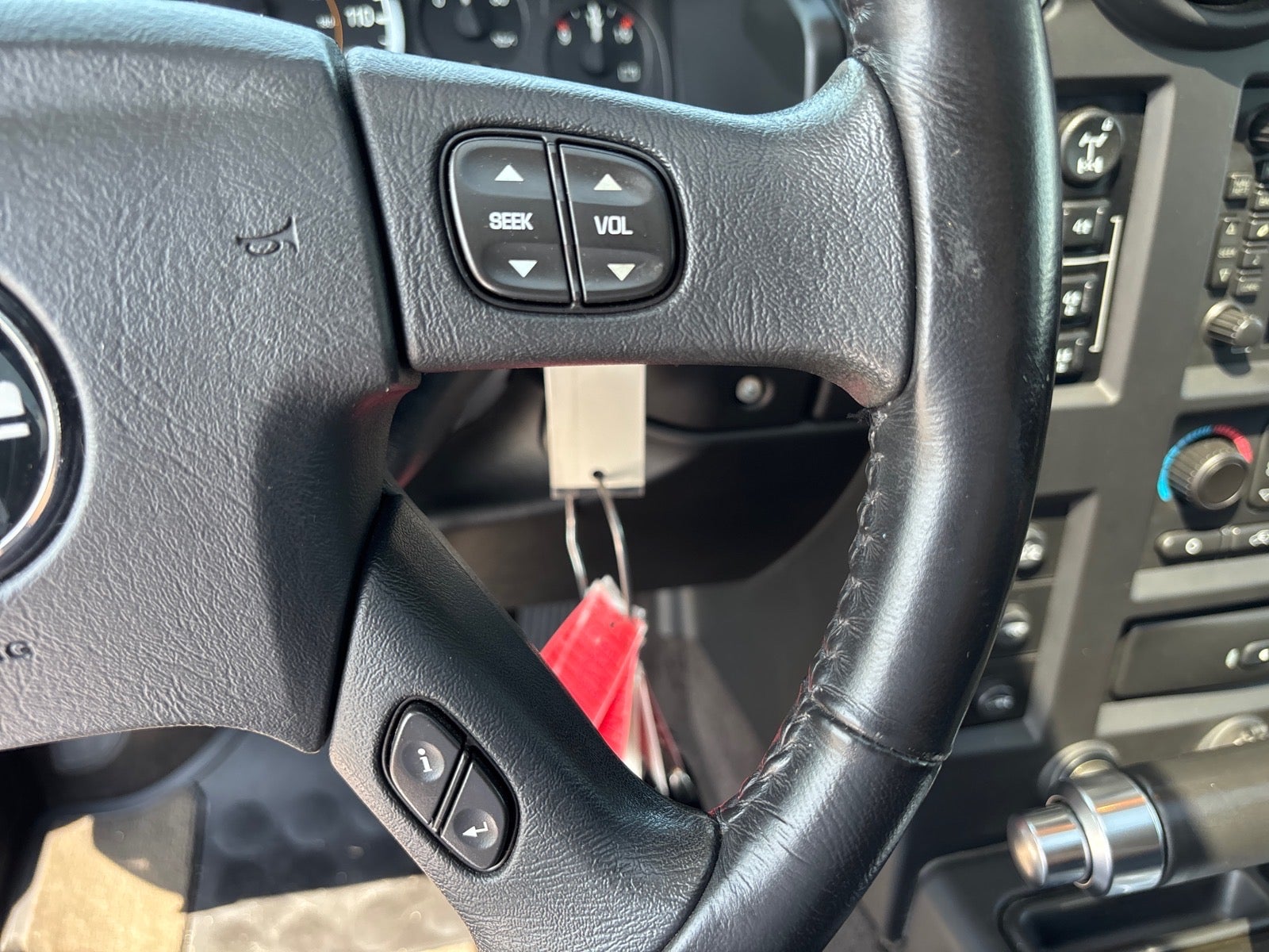 2005 HUMMER H2 Base