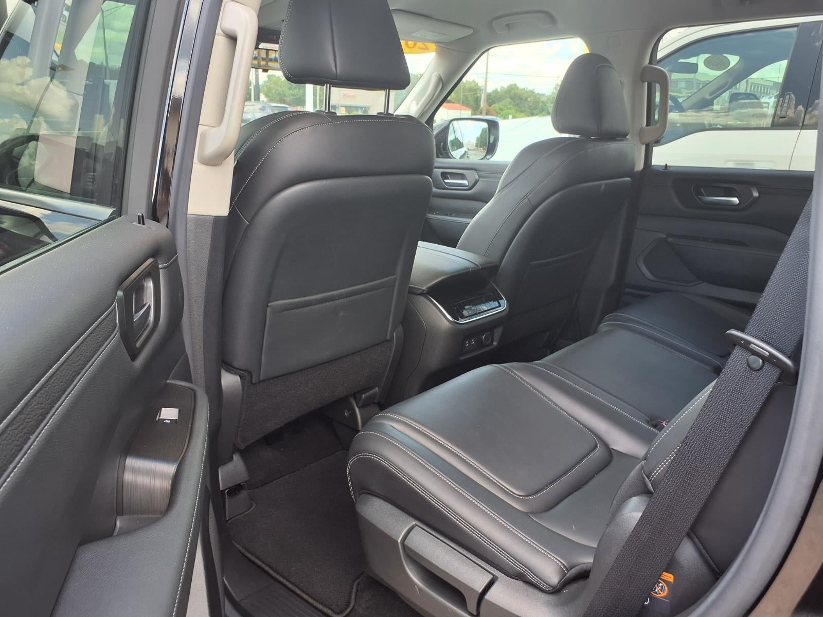2025 Nissan Armada SV