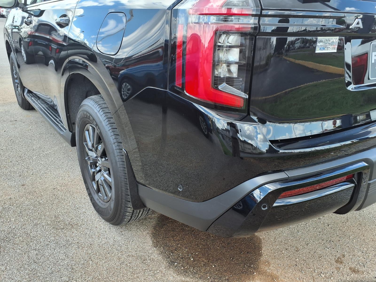 2025 Nissan Armada SV