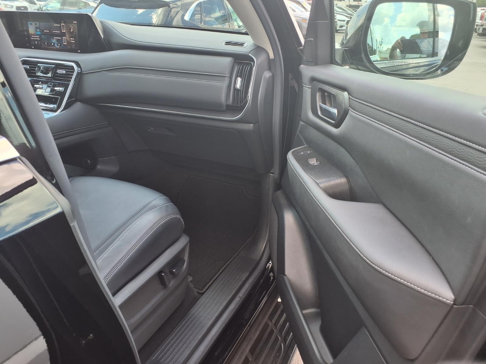 2025 Nissan Armada SV